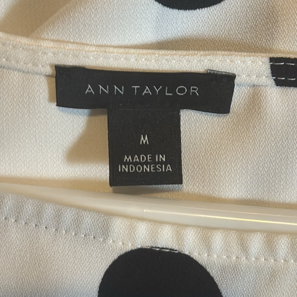 Ann Taylor blouse - Picture 4 of 4